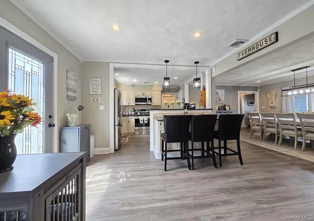 5th image of 22 Clifford Dr, Farmingdale, NY 11735 | MLS# 986608