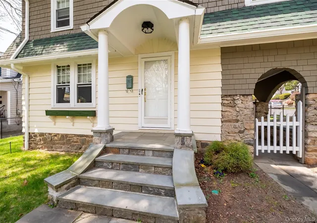 Photo 2 of Sale Pending at 350 Hutchinson Blvd, Mount Vernon, NY 10552 | MLS# 986636 | Listing updated on 2026-06-01