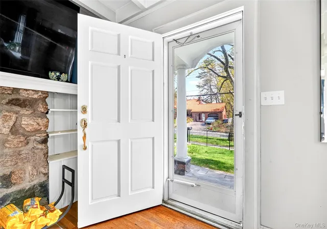 Photo 3 of Sale Pending at 350 Hutchinson Blvd, Mount Vernon, NY 10552 | MLS# 986636 | Listing updated on 2026-06-01