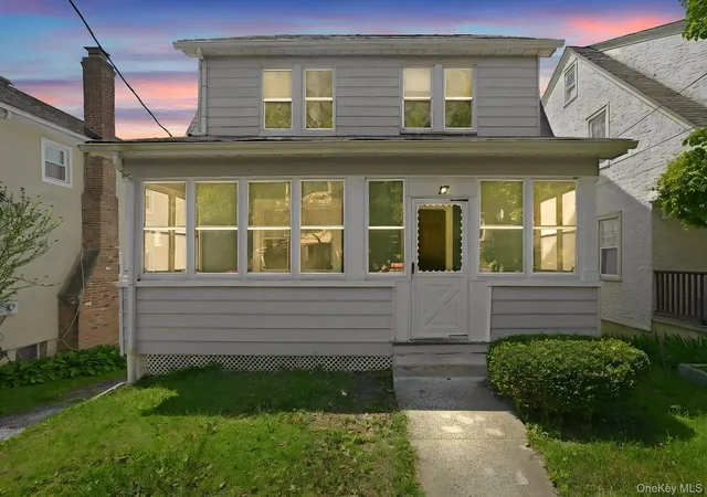 Photo 2 of Sale Pending at 17 Anderson Ave, Sleepy Hollow, NY 10591 | MLS# 986654 | Listing updated on 2026-09-19