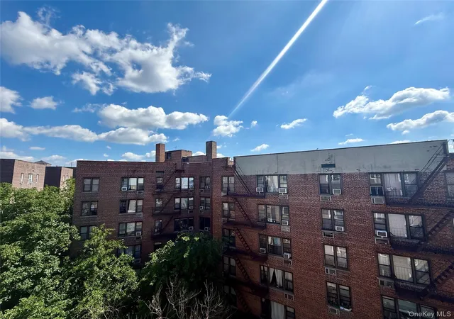 Photo 3 of Sale Pending at 4225 80th Street #6F, New York, NY 11373 | MLS# 986660 | Listing updated on 2026-08-22