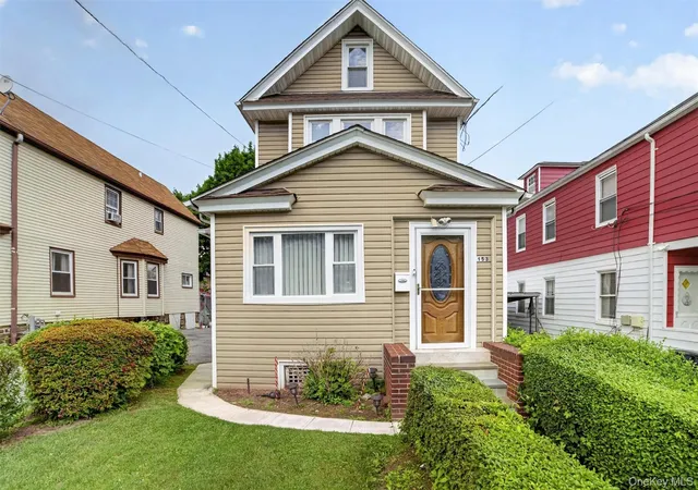 Homes for sale in Mount Vernon, NY | 153 Hillside Ave, Mount Vernon, NY 10553 | MLS# 986682