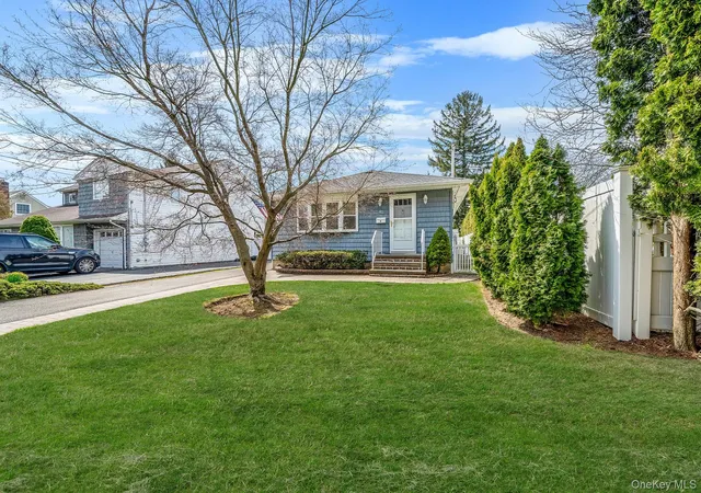 Photo 2 of Sale Pending at 45 Cedar Dr, Oyster Bay, NY 11758 | MLS# 986689 | Listing updated on 2026-05-15