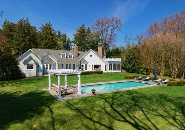 4th image of 17 Hilldale Ln, Port Washington, NY 11050 | MLS# 986707