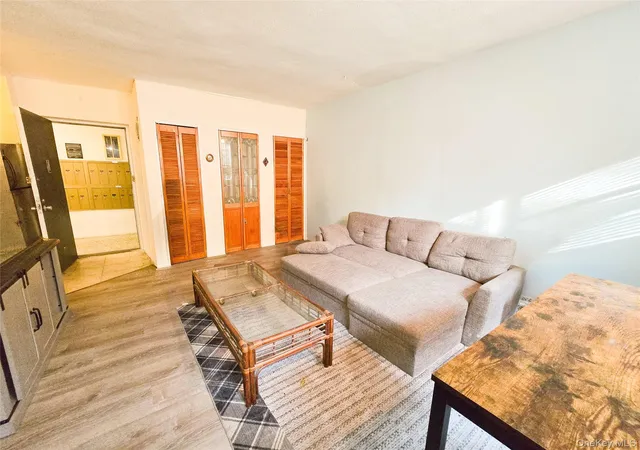 Listing Photo 4 - Condo for sale in building located at 47-27 Little Neck Pkwy, New York, NY 11362 - Unit #L-2