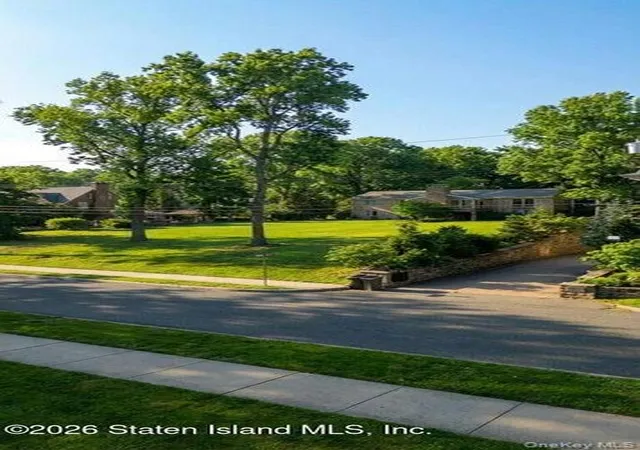 1st image of 119 Coverly Ave, New York, NY 10301 | MLS# 986737