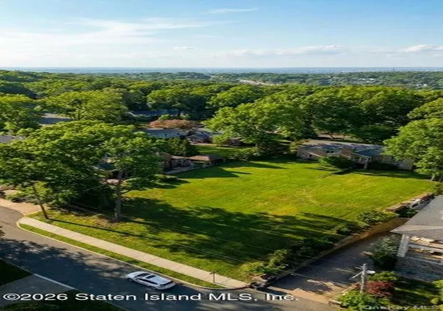 2nd image of 119 Coverly Ave, New York, NY 10301 | MLS# 986737