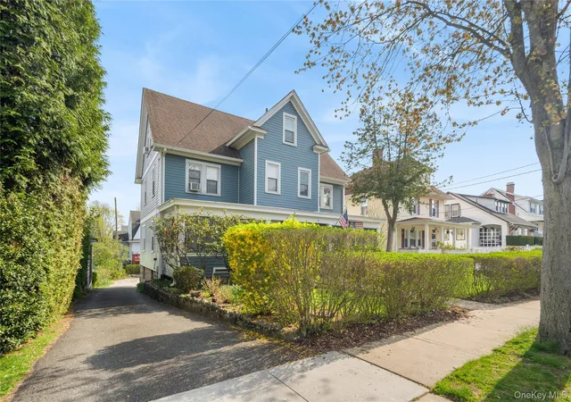 3rd image of 12 Marathon Pl, Rye Town, NY 10573 | MLS# 986739