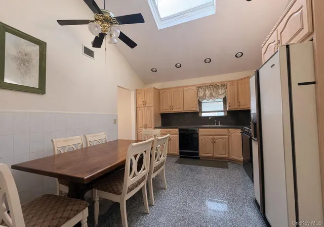 Photo 5 of Sale Pending at 208 Doris Ave, Franklin Square, NY 11010 | MLS# 986740 | Listing updated on 2026-06-09