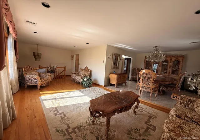 Photo 4 of Sale Pending at 208 Doris Ave, Franklin Square, NY 11010 | MLS# 986740 | Listing updated on 2026-06-09