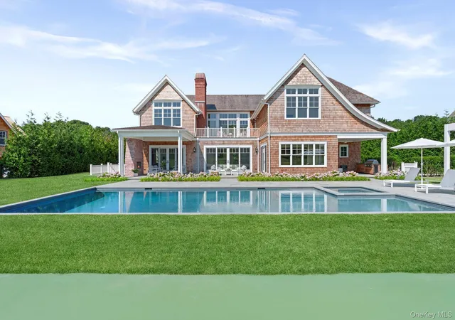 Photo 3 of Mansion for sale at 450 Seven Ponds Towd Rd, Southampton, NY 11976 | MLS# 986783 | Listing updated on 2026-10-04