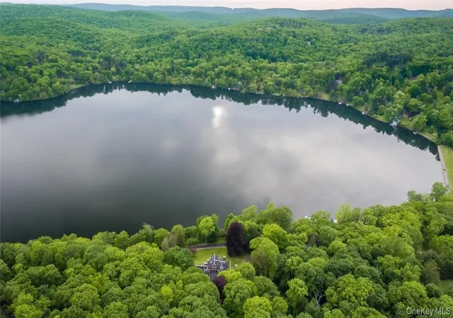 2nd image of 262 Tuxedo Rd, Tuxedo, NY 10987 | MLS# 986815