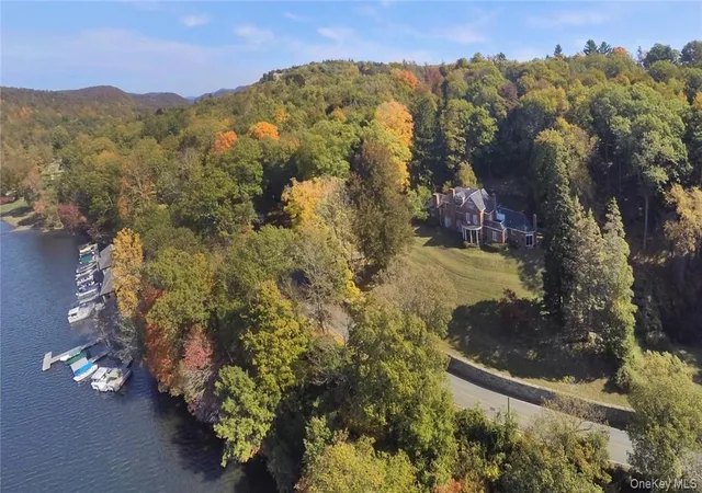 3rd image of 262 Tuxedo Rd, Tuxedo, NY 10987 | MLS# 986815