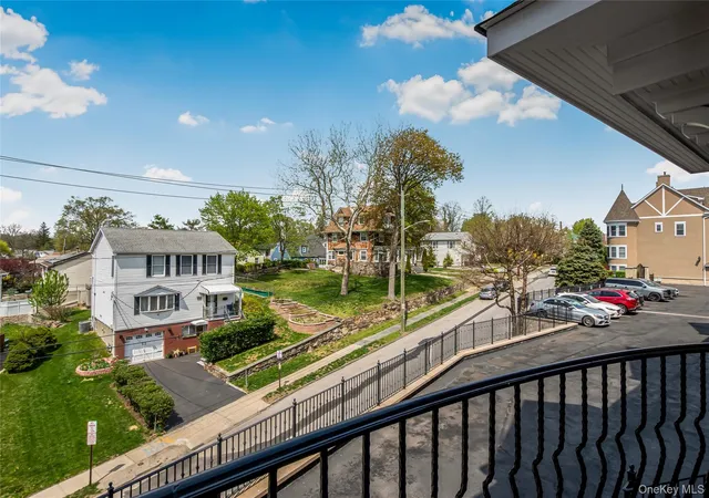 4th image of 80 Old Boston Post Rd #2, New Rochelle, NY 10801 | MLS# 986834