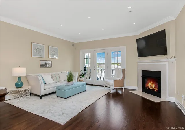 3rd image of 80 Old Boston Post Rd #2, New Rochelle, NY 10801 | MLS# 986834