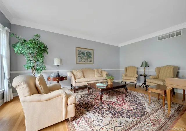 5th image of 34 Eagle Ct, White Plains, NY 10605 | MLS# 986962