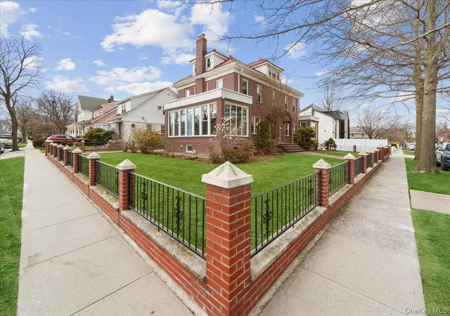 Photo 3 of Sale Pending at 20931 39th Avenue, New York, NY 11361 | MLS# 986974 | Listing updated on 2026-08-29