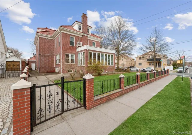 Photo 3 of Sale Pending at 20931 39th Avenue, New York, NY 11361 | MLS# 986974 | Listing updated on 2026-08-29
