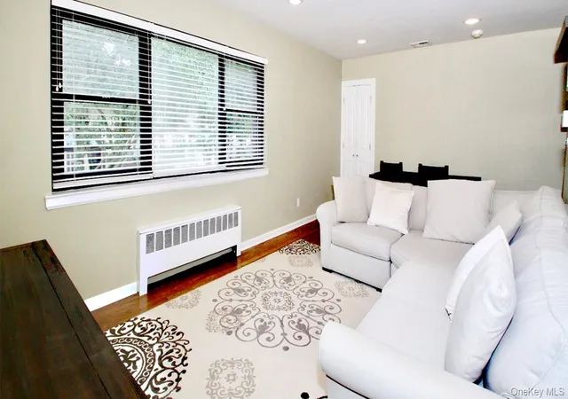 5th image of 129 Fifteenth St, Hempstead, NY 11550