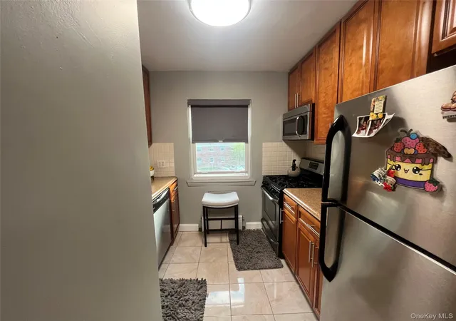 Photo 1 of House for sale at 19811 Dunton Ave #2A, New York, NY 11423 | MLS# 987023 | Listing updated on 2026-08-27