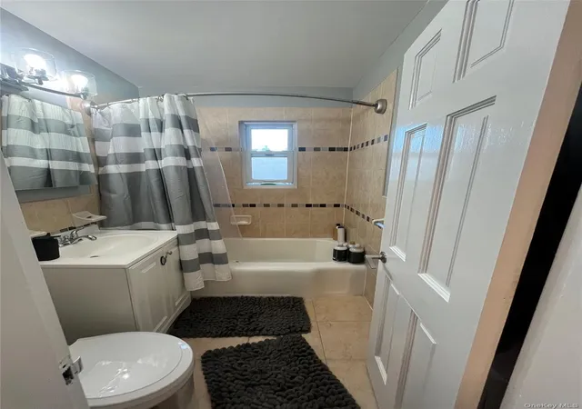 Photo 3 of House for sale at 19811 Dunton Ave #2A, New York, NY 11423 | MLS# 987023 | Listing updated on 2026-08-27