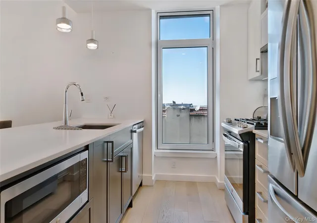 3rd image of 133 Beach 116Th St #4G, Rockaway Park, NY 11694 | MLS# 987027
