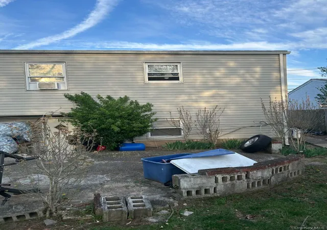9th image of 229 Sylvester Sts, Westbury, NY 11590 | MLS# 987095