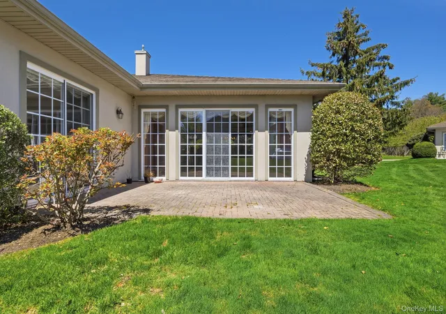 3rd image of 381 Altessa Blvd, Huntington, NY 11747 | MLS# 987206