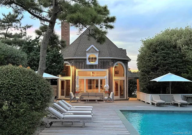 Photo 3 of Single family home for sale at 162 Dune Rd, Quogue, NY 11959 | MLS# 987218 | Listing updated on 2026-07-21