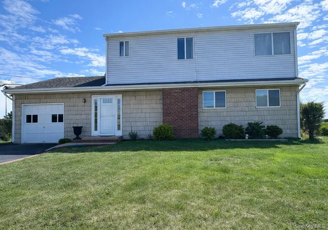 2nd image of 39 Barracuda Rd, Southampton, NY 11942 | MLS# 987230