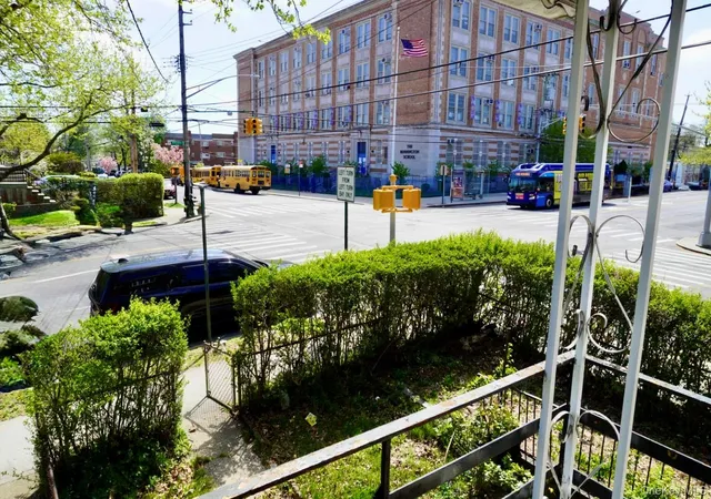 5th image of 3001 Bronxwood Ave, New York, NY 10469 | MLS# 987256