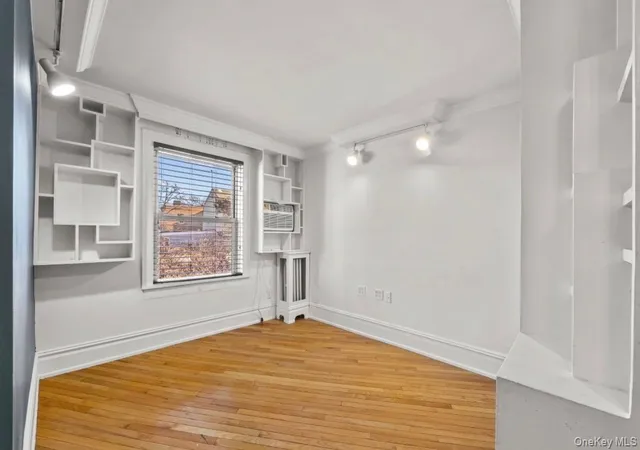 5th image of 5715 66Th St, New York, NY 11378 | MLS# 987266