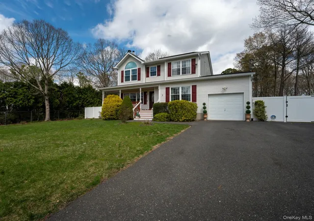Photo 2 of Single family home for sale at 49 S Cozine Rd, Brookhaven, NY 11934 | MLS# 987270 | Listing updated on 2026-06-06