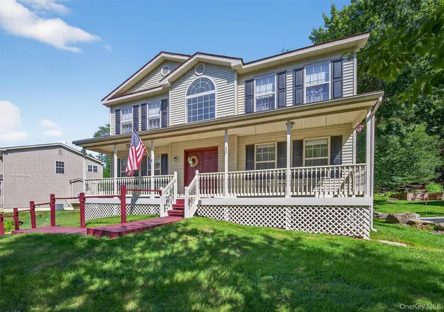 3rd image of 20 Bristol Cir, Rock Hill, NY 12775 | MLS# 987303