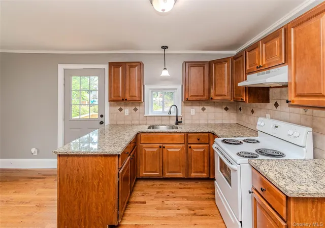 14th image of 104 Oak St, Montgomery, NY 12586 | MLS# 987315