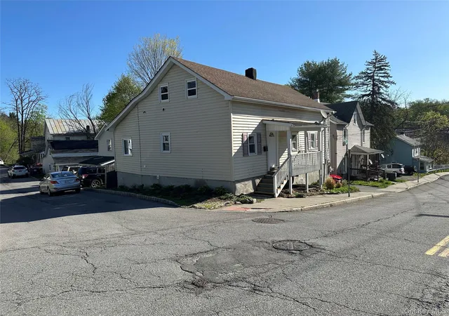 Homes for sale in Montgomery, NY | 104 Oak St, Montgomery, NY 12586 | MLS# 987315