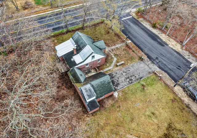 41st image of 25 Revilo Ave, Shirley, NY 11967 | MLS# 987317