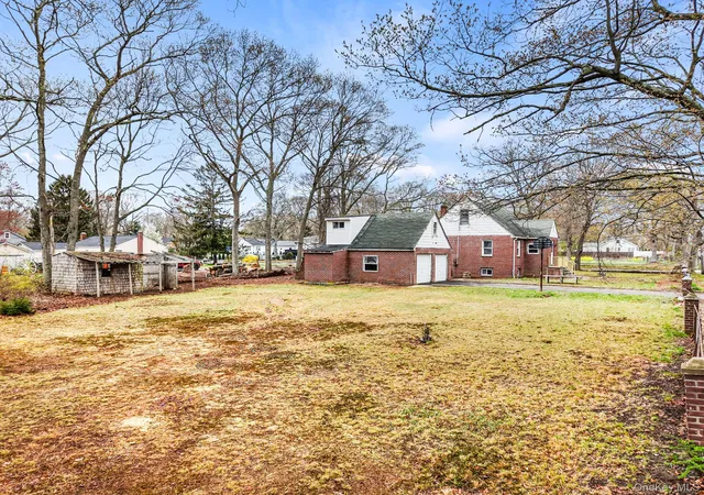 5th image of 25 Revilo Ave, Shirley, NY 11967 | MLS# 987317