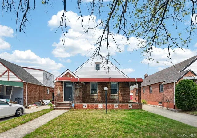 Photo 3 of Sale Pending at 18723 Brinkerhoff Ave, New York, NY 11412 | MLS# 987319 | Listing updated on 2026-05-22
