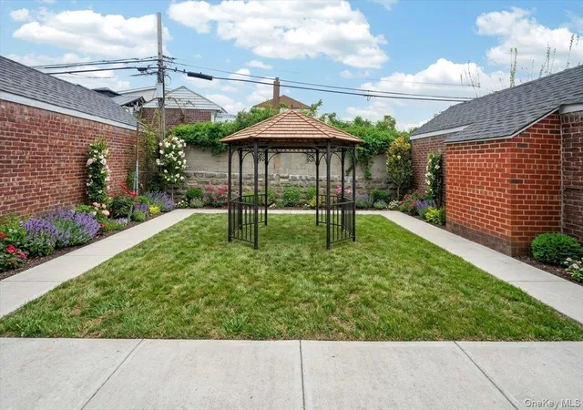 Photo 3 of Sale Pending at 18723 Brinkerhoff Ave, New York, NY 11412 | MLS# 987319 | Listing updated on 2026-05-22