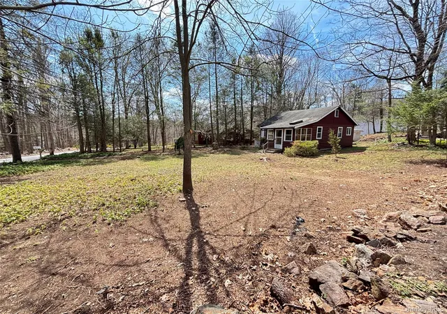 Homes for sale in Warwick (town), NY | 34 Cascade Lake Rd, Warwick (town), NY 10990 | MLS# 987327