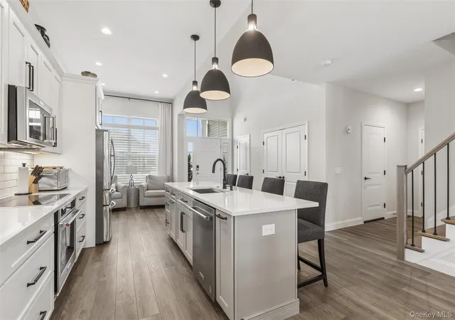 Listing Photo 5 - Condo for sale in building located at 216 Belmont Cir, Brookhaven, NY 11980