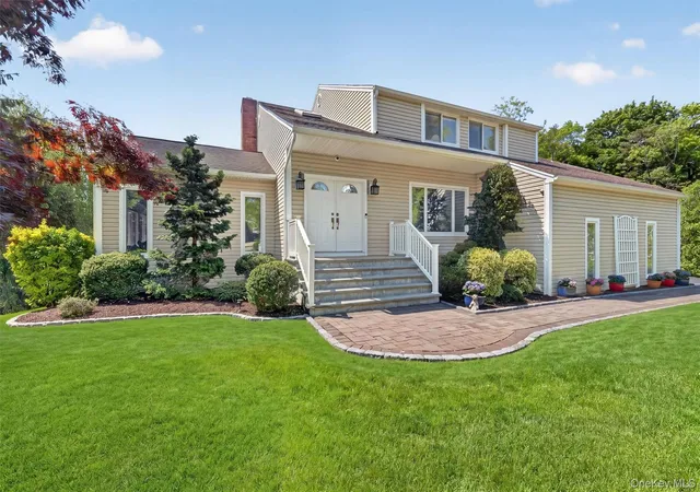 Photo 4 of Sale Pending at 9 Briga Ln, White Plains, NY 10605 | MLS# 987351 | Listing updated on 2026-06-13