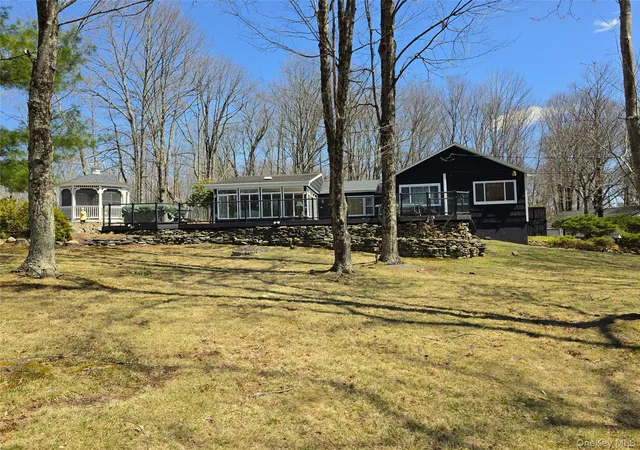 Photo 3 of Single family home for sale at 8 W Delaware Pl Ext, Bethel, NY 12778 | MLS# 987355 | Listing updated on 2026-05-01