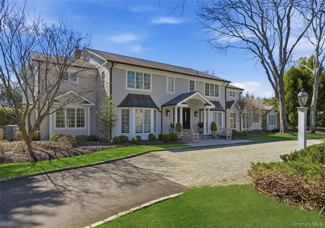 Photo 1 of Sale Pending at 17 Quaker Ridge Dr, Glen Head, NY 11545 | MLS# 987383 | Listing updated on 2026-09-19