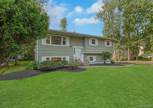 Photo 2 of Sale Pending at 171 Austin Ave, Orangetown, NY 10983 | MLS# 987409 | Listing updated on 2026-09-25