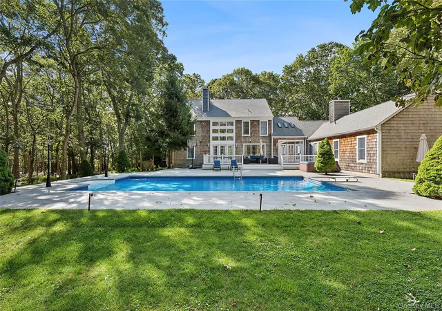 3rd image of 532 Blank Ln, Southampton, NY 11976 | MLS# 987428