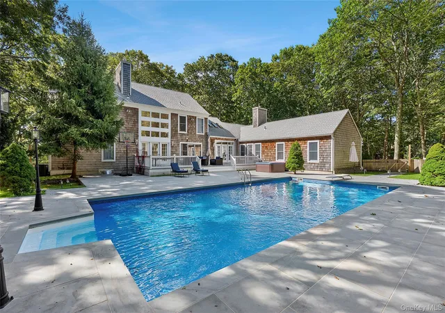 4th image of 532 Blank Ln, Southampton, NY 11976 | MLS# 987428