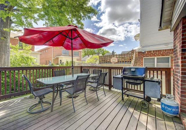 Photo 3 of Sale Pending at 69 29 166th Street, New York, NY 11365 | MLS# 987434 | Listing updated on 2026-10-08