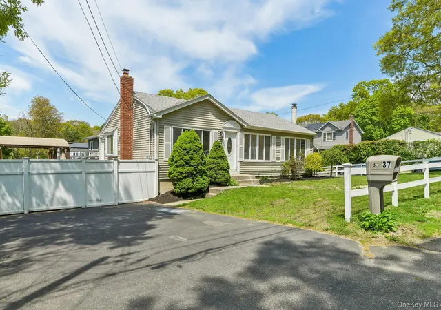 Photo 2 of Single family home for sale at 37 Harper St, Patchogue, NY 11772 | MLS# 987457 | Listing updated on 2026-10-08